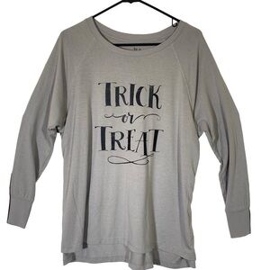 State of Mind women's size Medium Grey Halloween Trick or Treat long sleeve tee